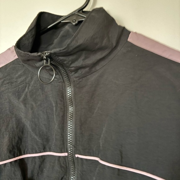 ( Forever 21) Black and purple Women's windbreaker Jacket - Picture 3 of 5